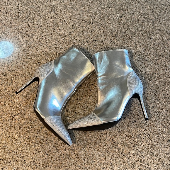 Fashion Nova Shoes - Fashion Nova metallic silver heeled boots